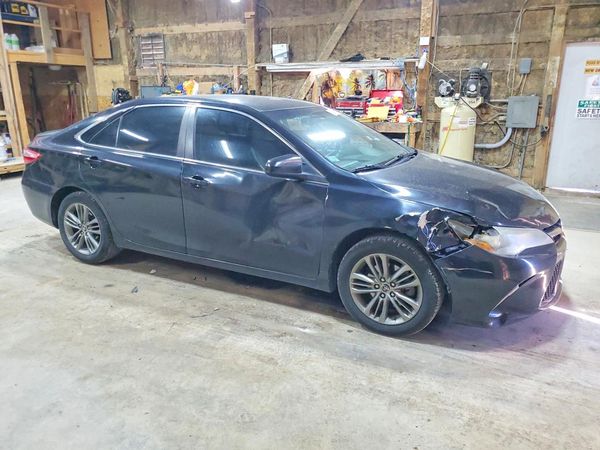 2016 TOYOTA CAMRY