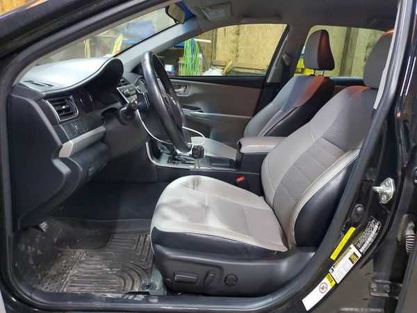 2016 TOYOTA CAMRY