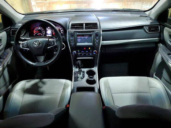 2016 TOYOTA CAMRY