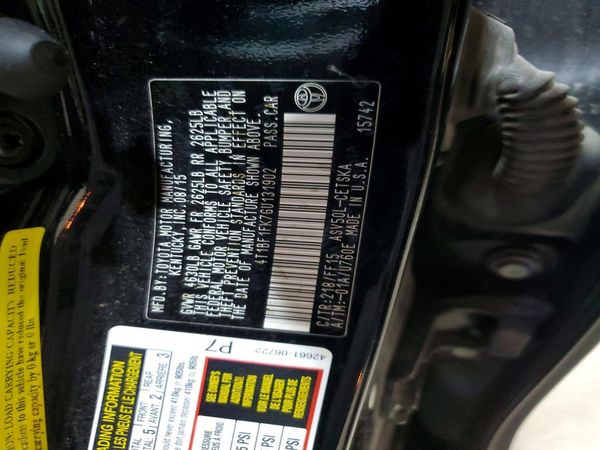 2016 TOYOTA CAMRY