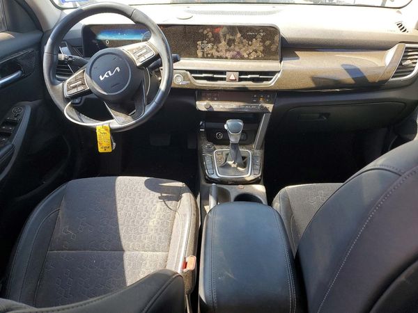 2024 KIA SELTOS S, X-Line