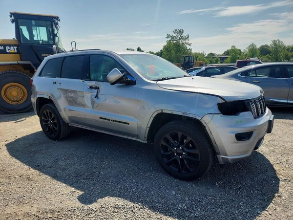 2018 JEEP GRAND CHEROKEE LAREDO 4X4