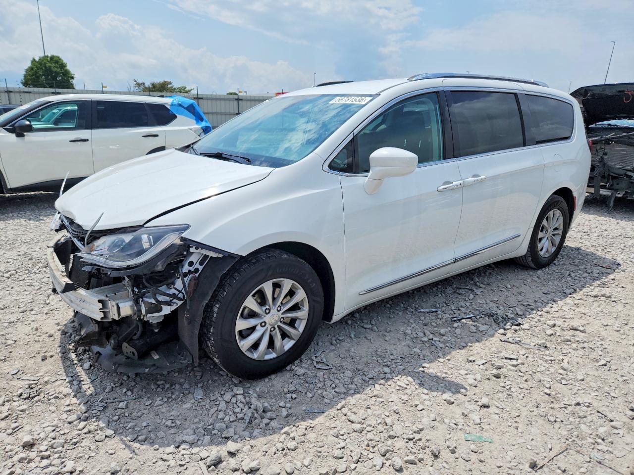 2019 CHRYSLER PACIFICA Touring L