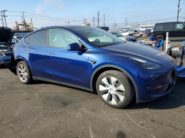 2024 TESLA MODEL Y