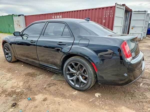 2021 CHRYSLER 300