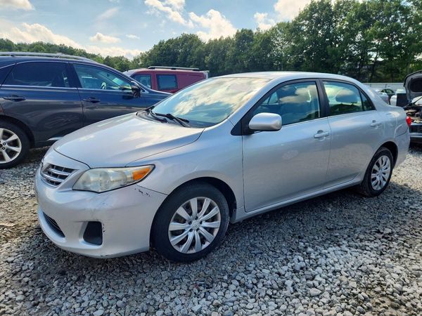 2013 TOYOTA COROLLA