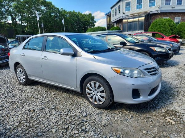 2013 TOYOTA COROLLA