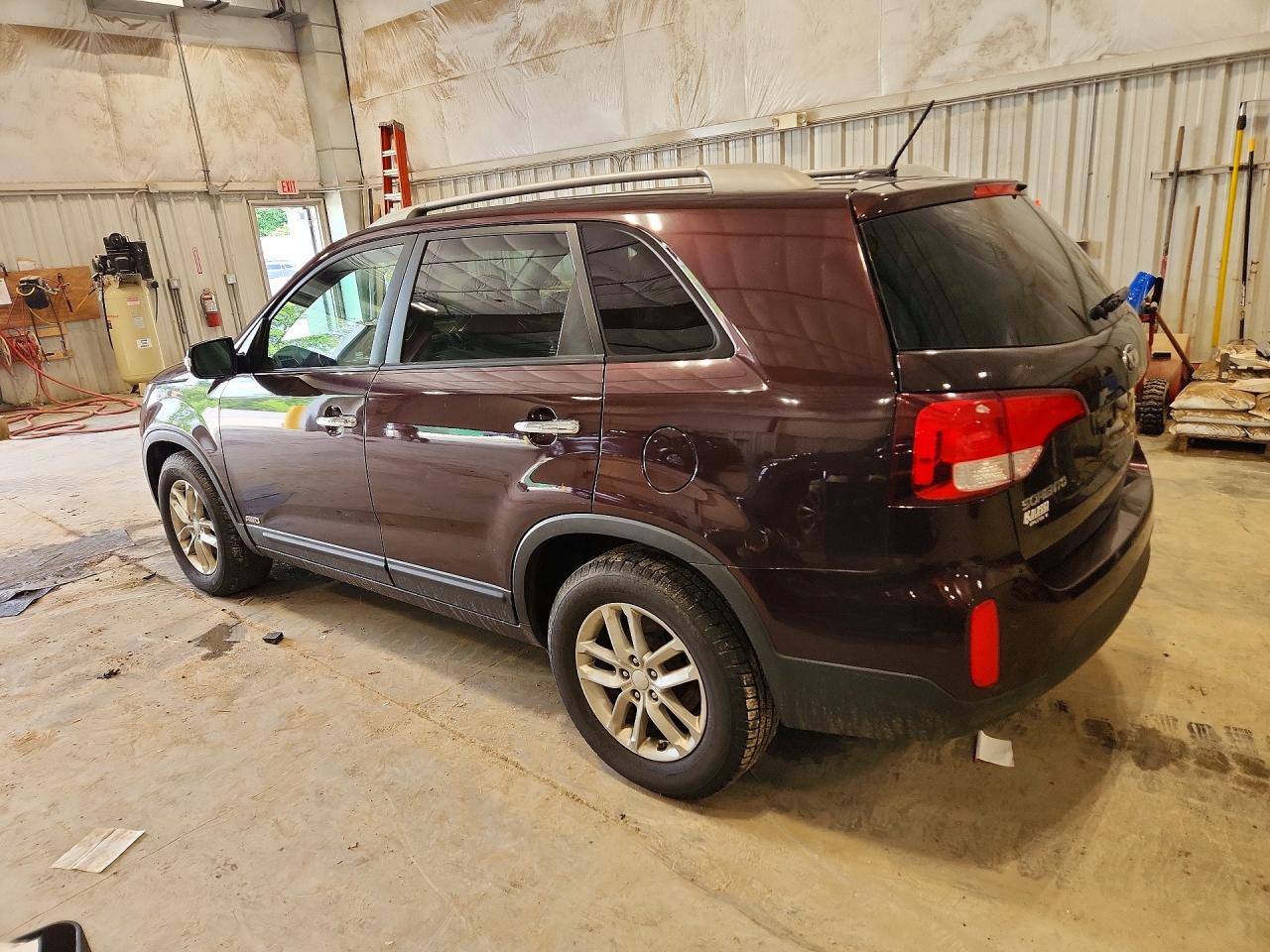 2015 KIA SORENTO GL
