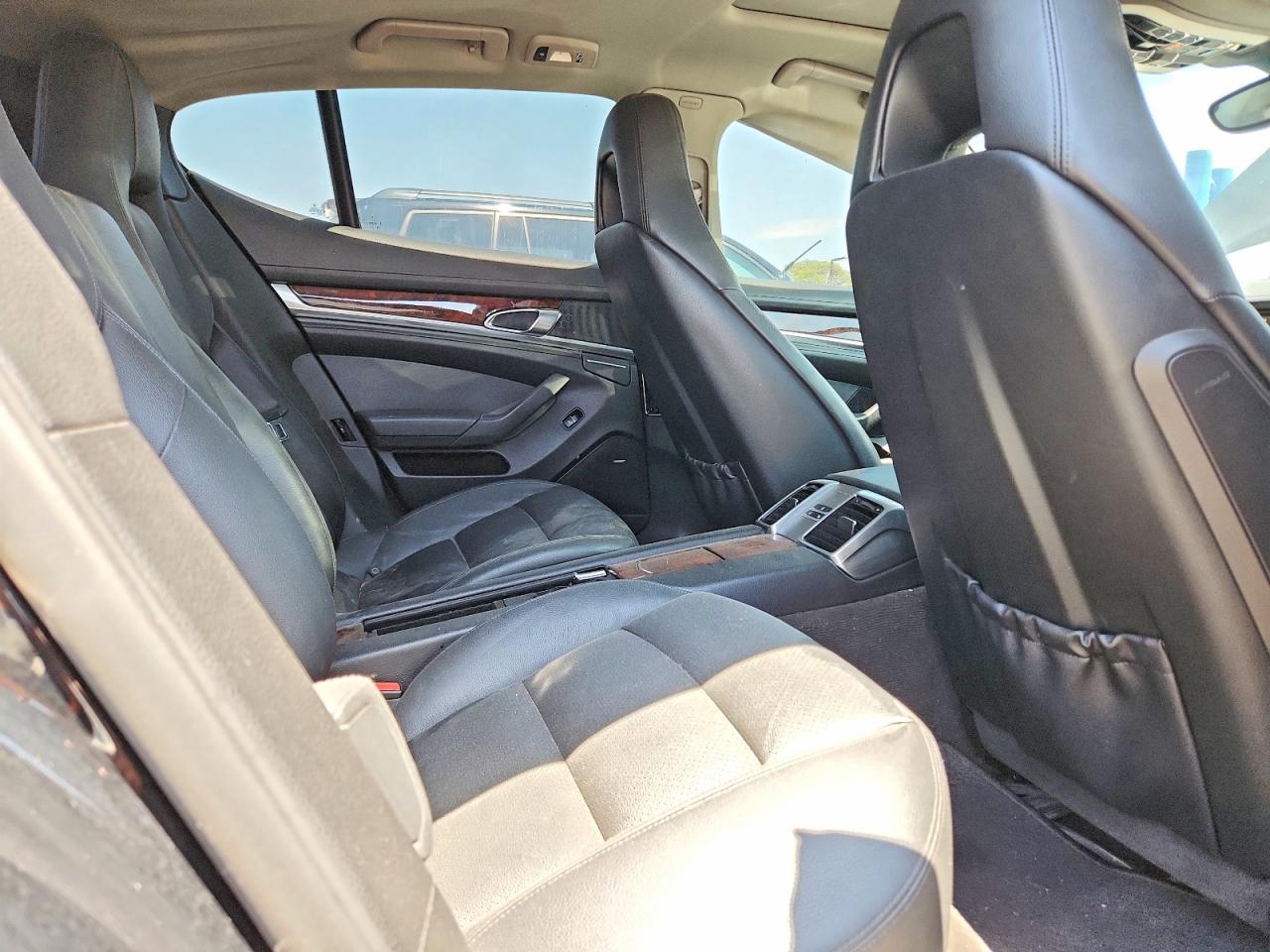 2012 PORSCHE PANAMERA Base (2WD), 4 (4WD)