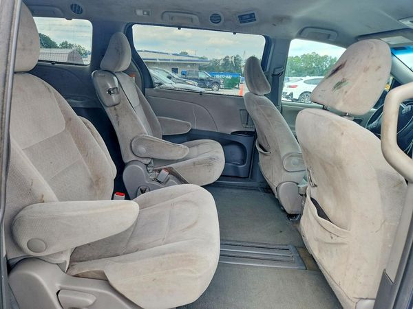 2016 TOYOTA SIENNA