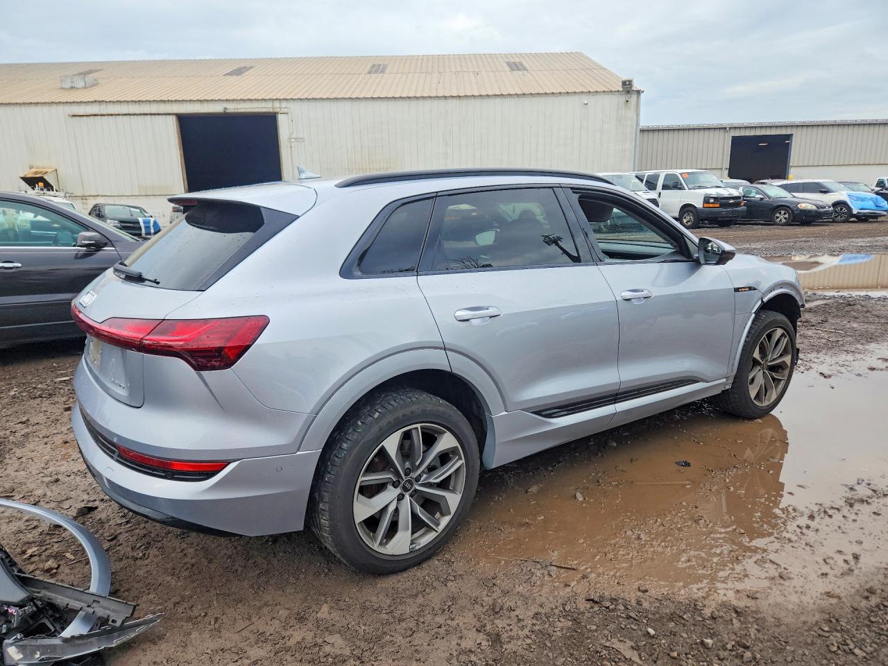 2021 AUDI E-TRON quattro Premium Plus