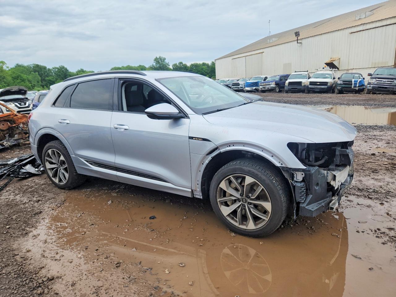 2021 AUDI E-TRON quattro Premium Plus