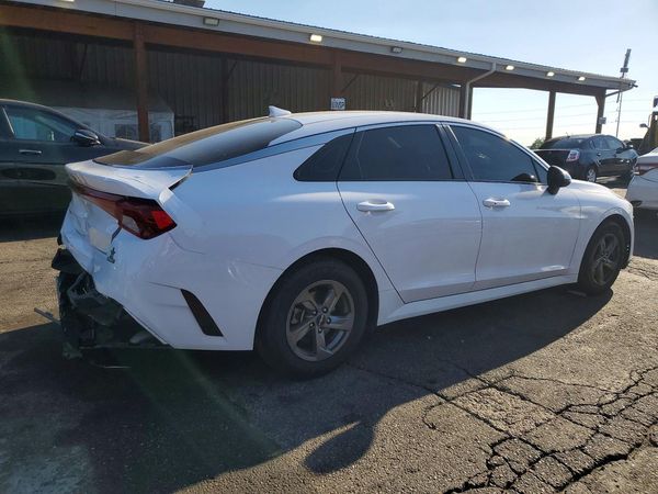2022 KIA K5