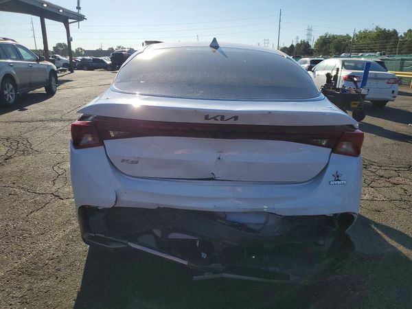 2022 KIA K5