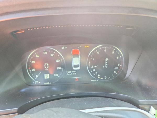2018 VOLVO S90 Momentum