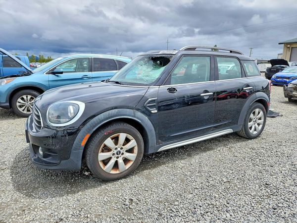 2018 MINI COOPER