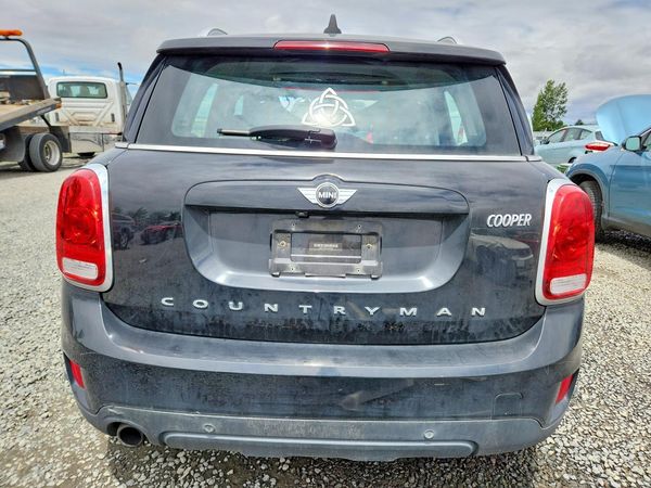 2018 MINI COOPER
