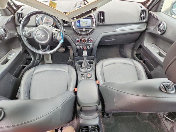 2018 MINI COOPER