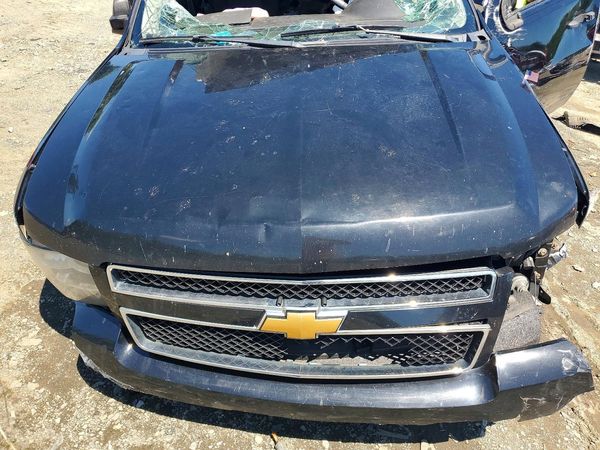 2012 CHEVROLET TAHOE Police Vehicle — Engine bay