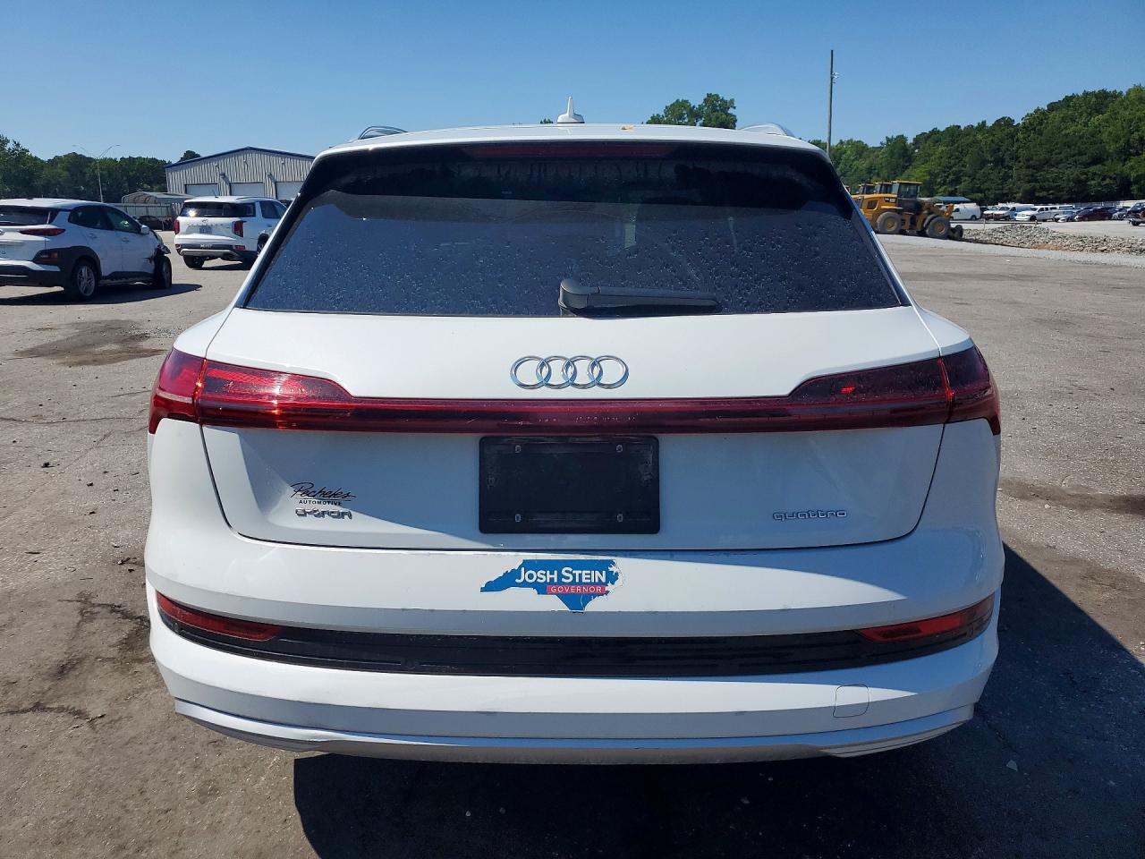2023 AUDI E-TRON quattro Premium Plus
