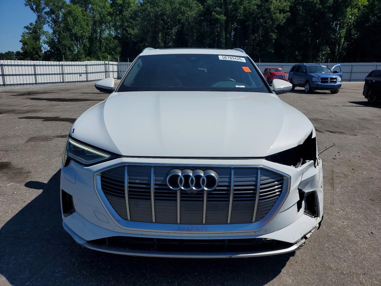 2023 AUDI E-TRON quattro Premium Plus