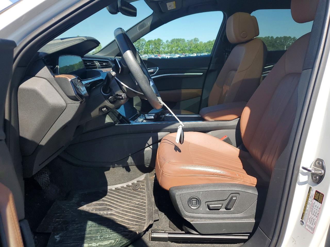 2023 AUDI E-TRON quattro Premium Plus