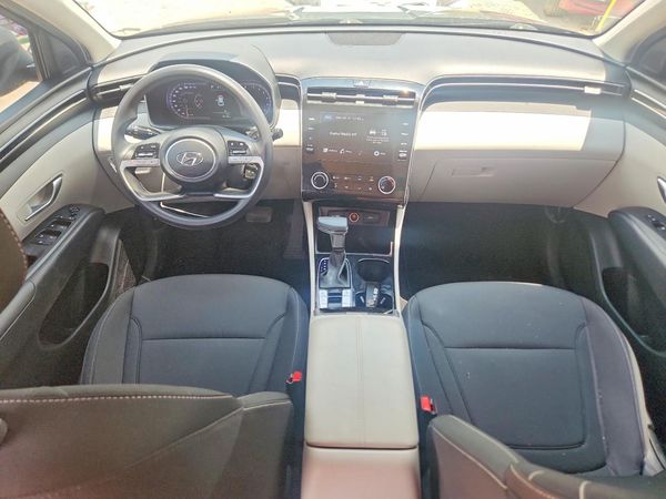 2023 HYUNDAI TUCSON SE