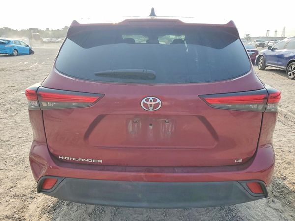 2022 TOYOTA HIGHLANDER LE