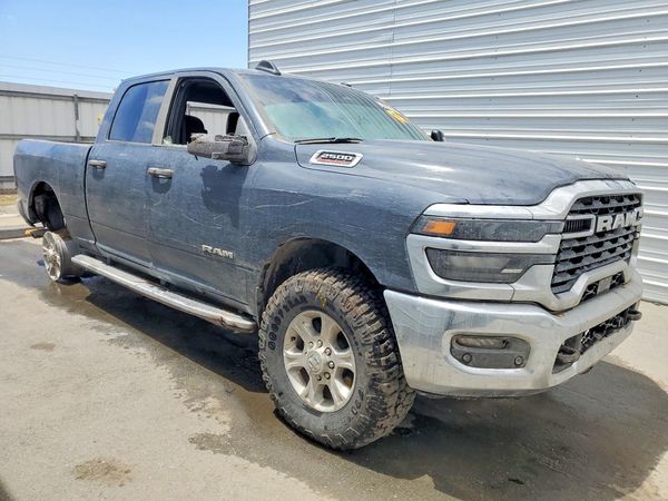 2026 RAM 2500 Big Horn — Passenger 3/4