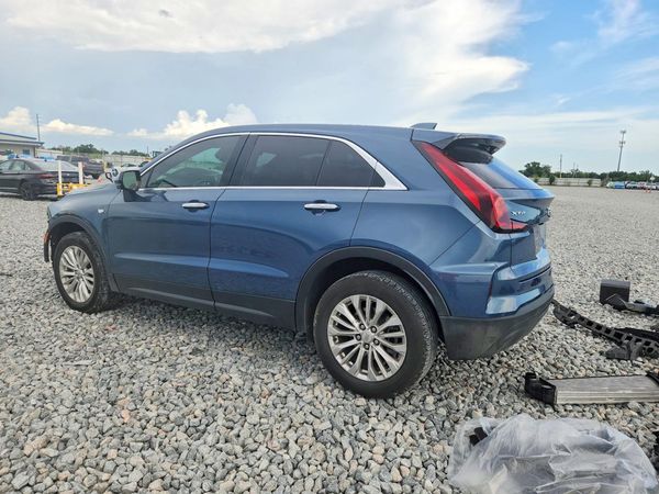 2024 CADILLAC XT4 Luxury