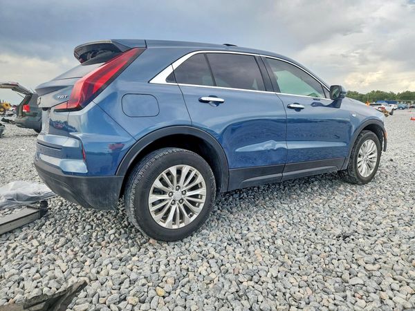 2024 CADILLAC XT4 Luxury