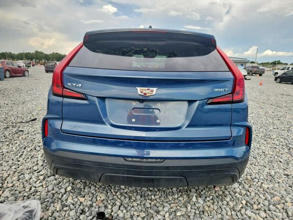 2024 CADILLAC XT4 Luxury