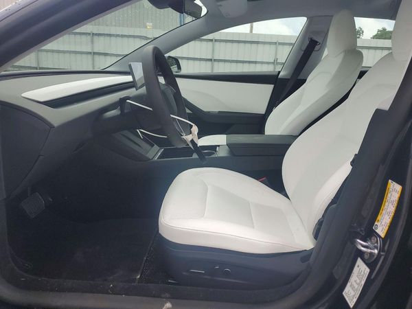 2026 TESLA MODEL 3