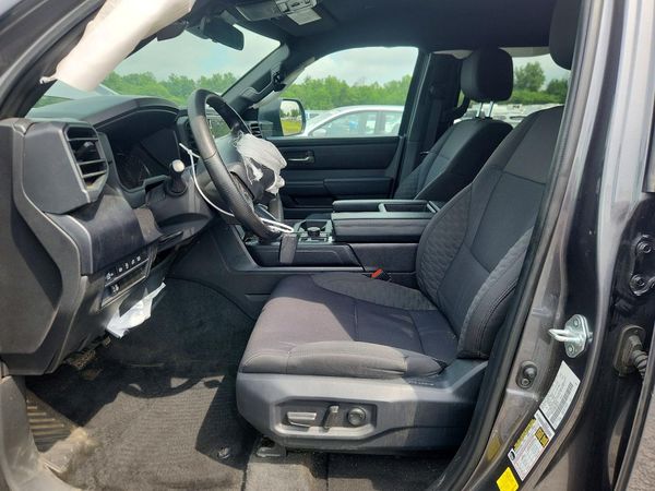 2025 TOYOTA TUNDRA