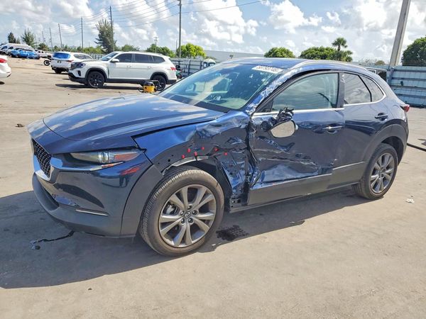 2025 MAZDA CX-30 Premium Package