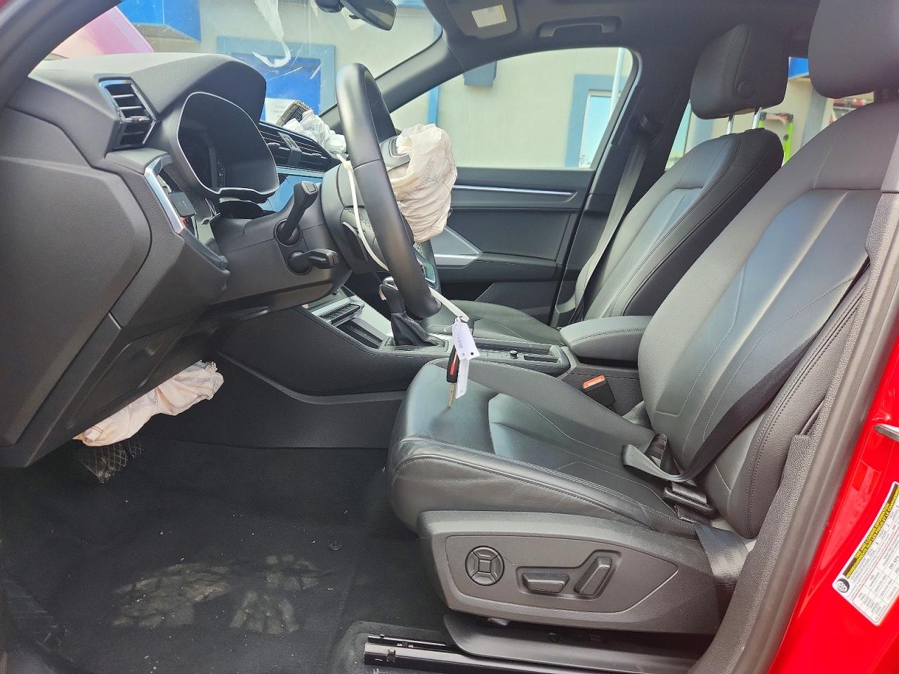 2025 AUDI Q3 S Line quattro Premium