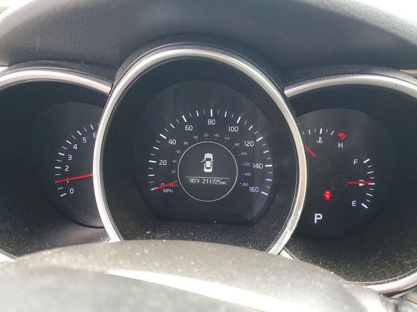 2015 KIA OPTIMA GL - Middle-low