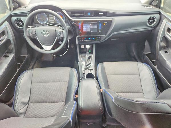 2017 TOYOTA COROLLA