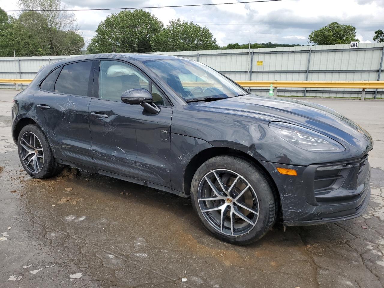 2023 PORSCHE MACAN