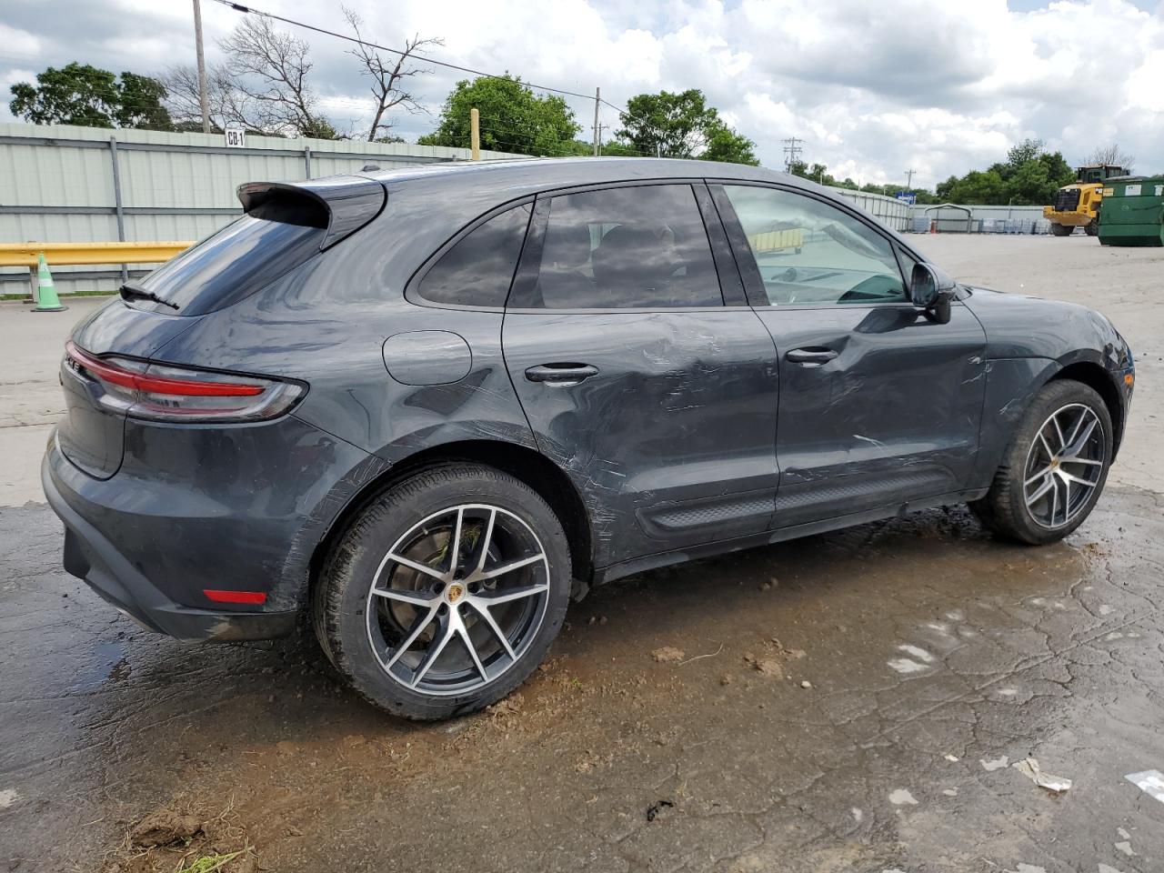 2023 PORSCHE MACAN