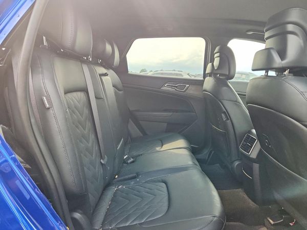 2025 KIA SPORTAGE X-LINE