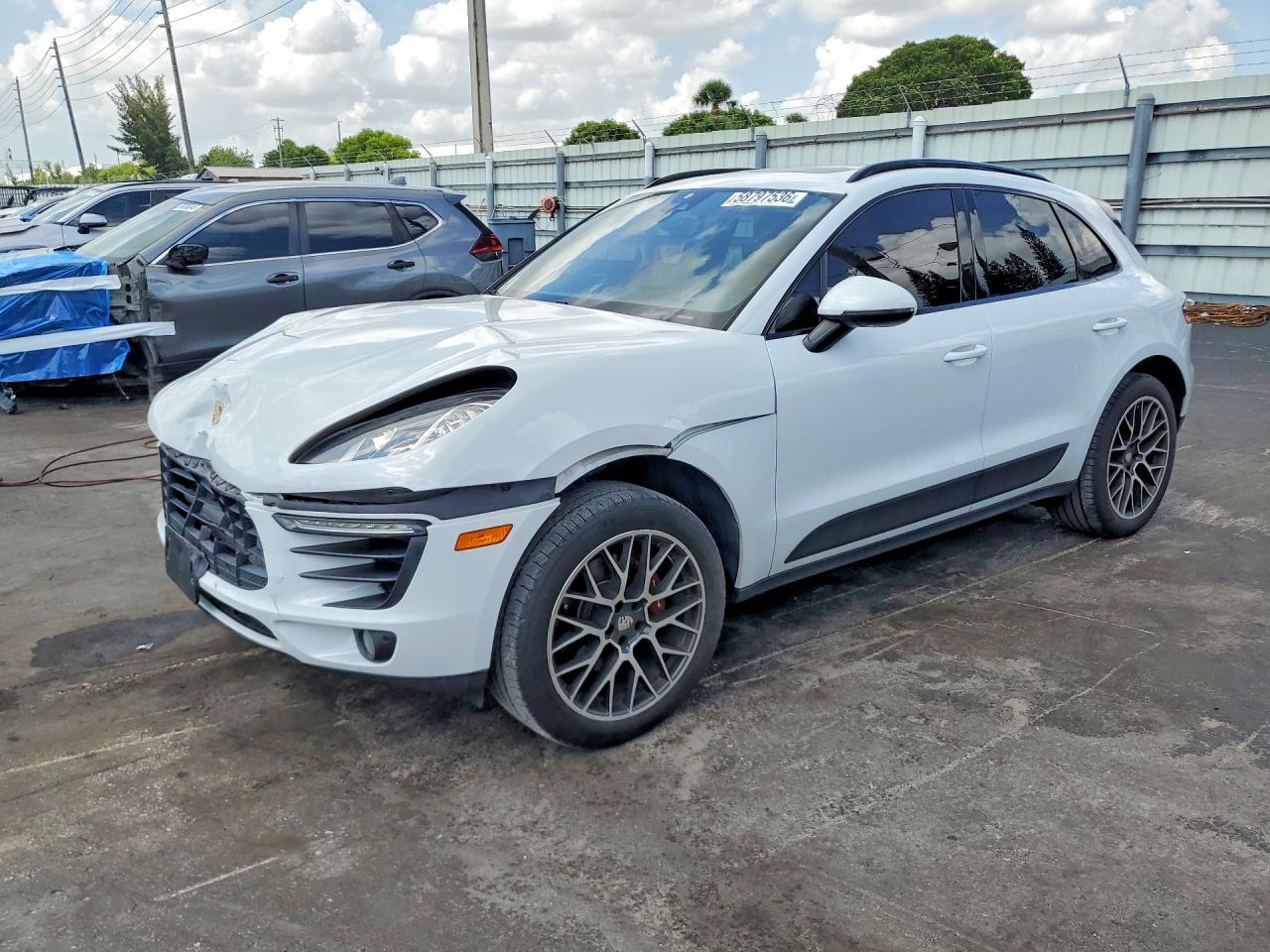 2017 PORSCHE MACAN