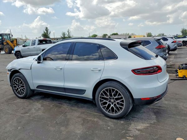 2017 PORSCHE MACAN