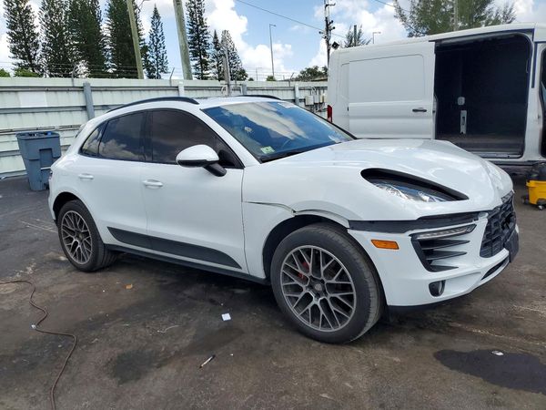 2017 PORSCHE MACAN