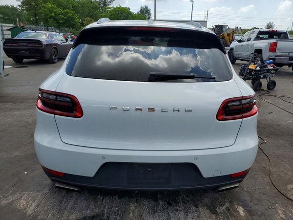 2017 PORSCHE MACAN