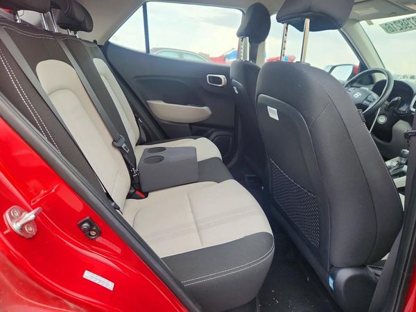 2021 HYUNDAI VENUE SEL & Denim