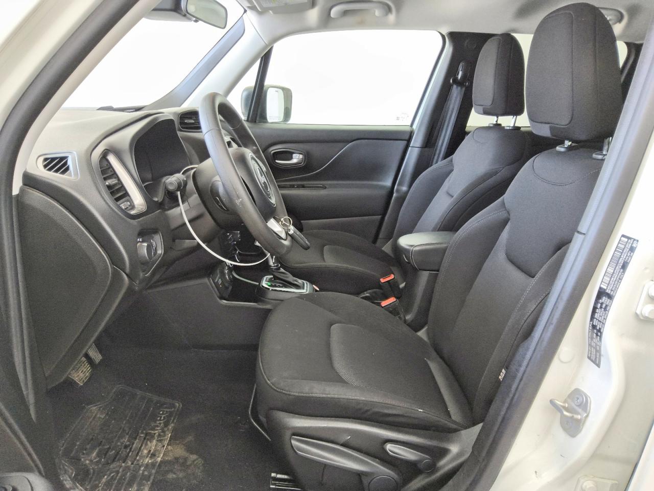 2023 JEEP RENEGADE LATITUDE 4X4