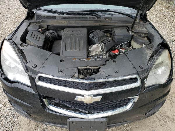 2015 CHEVROLET EQUINOX LS — Engine bay