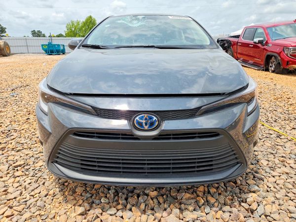 2025 TOYOTA COROLLA LE, XLE, SE