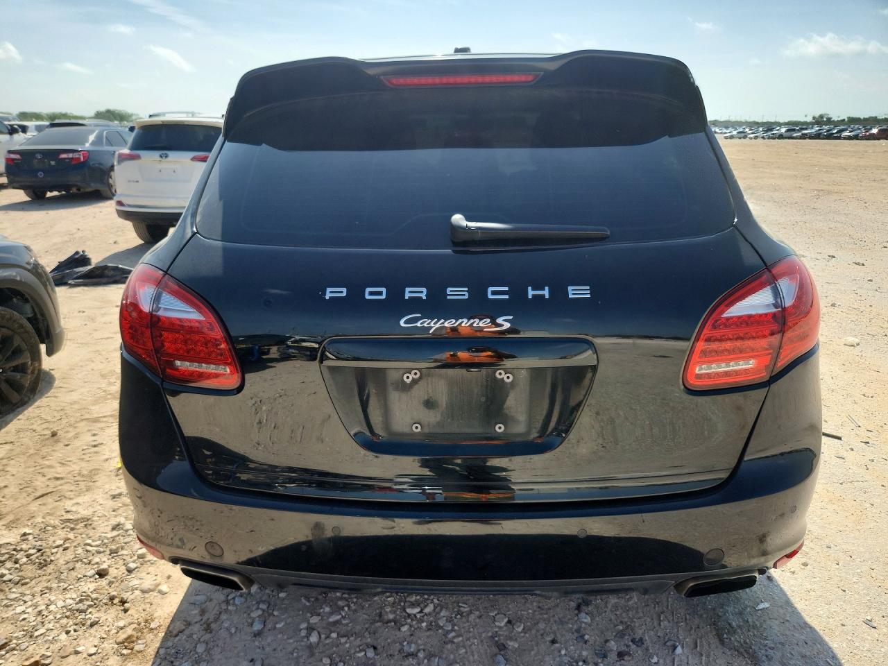2014 PORSCHE CAYENNE S